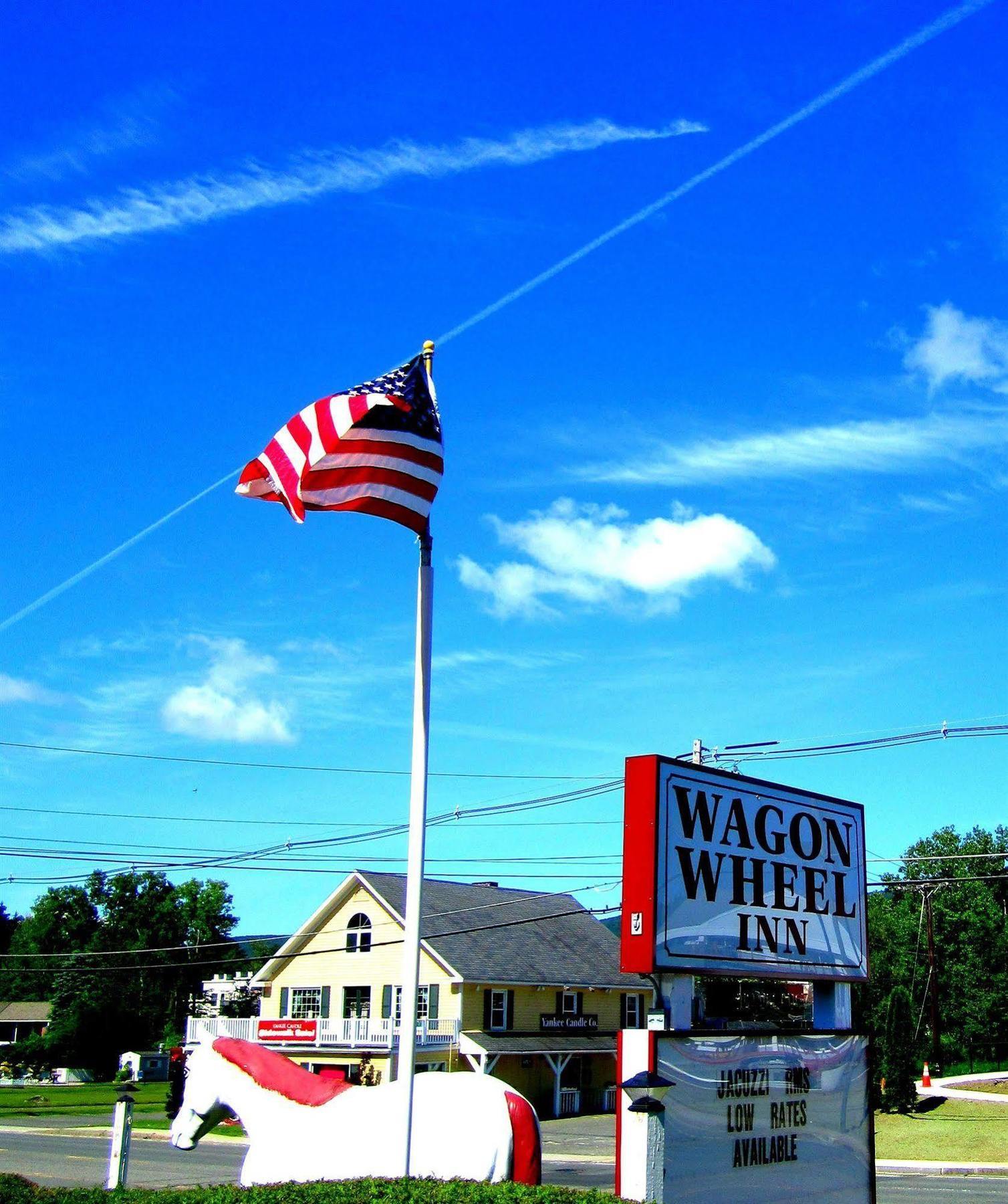 Wagon Wheel Inn Lenox Exterior foto